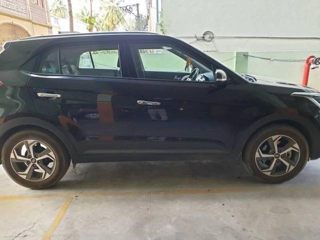 https://images10.gaadi.com/usedcar_image/4484060/original/processed_6e7f41cd-5584-4689-b733-d67d26041019.jpeg?imwidth=6401