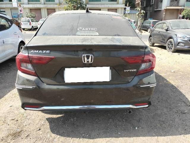 https://images10.gaadi.com/usedcar_image/4484164/original/processed_e5305718-5569-42a8-b229-f0eeabbcd2aa.jpg?imwidth=6401