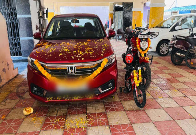 https://images10.gaadi.com/usedcar_image/4484309/original/1e08bf50-0fb2-4dae-bd75-dd2ab7ec97ef.?imwidth=6401