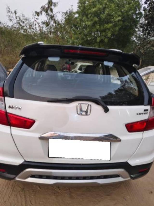 https://images10.gaadi.com/usedcar_image/4484419/original/processed_2154f6e8-0319-48cb-8b99-7d204bbfe896.jpg?imwidth=6401