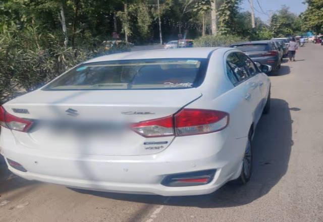https://images10.gaadi.com/usedcar_image/4484576/original/aaa42211-eea9-4cb4-ad8d-9fba966454ca.?imwidth=6400