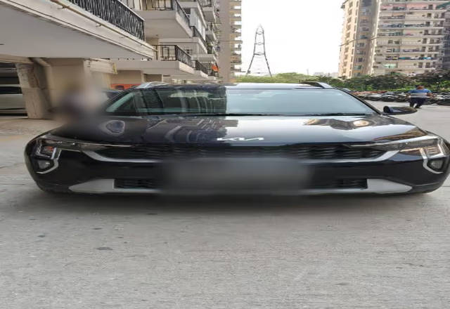 https://images10.gaadi.com/usedcar_image/4484829/original/64c5282e-82c8-4a2e-aed9-78252557e210.?imwidth=6400
