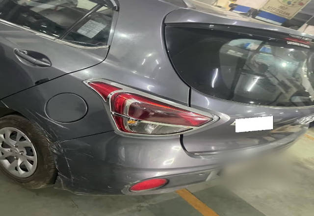 https://images10.gaadi.com/usedcar_image/4486268/original/16206838-e6de-42bf-9d1f-623e69c3df67.?imwidth=6401