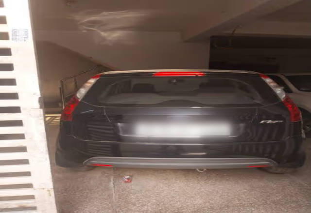 https://images10.gaadi.com/usedcar_image/4486287/original/3c607961-750b-4bfd-bf6f-8b44869ba431.?imwidth=6401