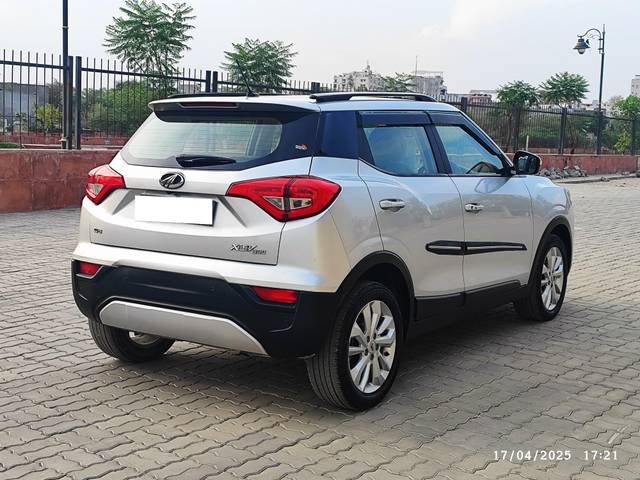 https://images10.gaadi.com/usedcar_image/4486596/original/processed_a4ffaea05d5291dbdcbbf5d27d23cb1c.jpeg?imwidth=6401