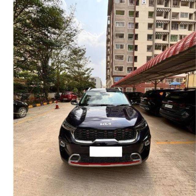 https://images10.gaadi.com/usedcar_image/4486970/original/processed_4f4b2768-9198-4a3d-a36c-b9a055ca58cf.jpg?imwidth=6400
