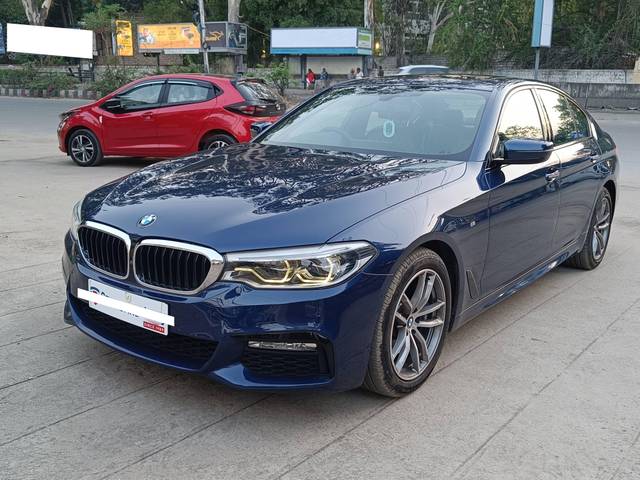 https://images10.gaadi.com/usedcar_image/4487356/original/processed_d39cbc368ad3ddbfbfe9fb6512dec14e.jpg?imwidth=6402