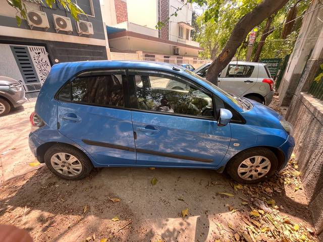 https://images10.gaadi.com/usedcar_image/4487446/original/f2f79bbf-e07f-4582-8f2e-80d3fe0c75f4.jpg?imwidth=6401