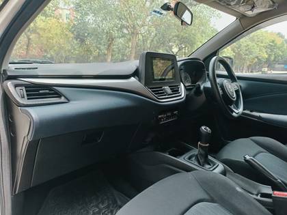 https://images10.gaadi.com/usedcar_image/4487588/original/4ac87691deeb93102ca67a06ad9e928e.jpg?imwidth=4209