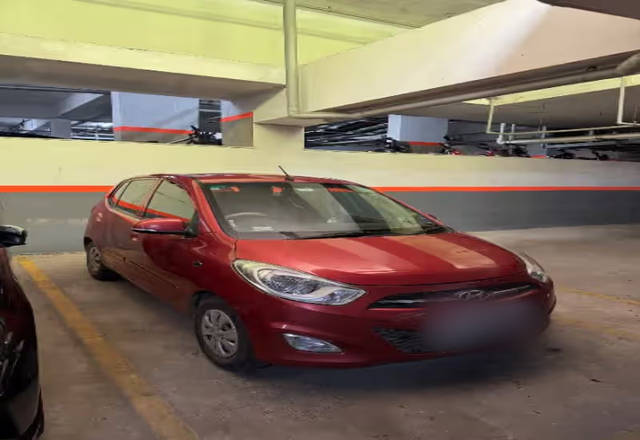 https://images10.gaadi.com/usedcar_image/4487619/original/f7877ad1-afd9-477e-8a14-6cd704005d91.?imwidth=6400