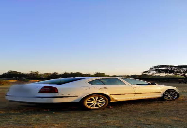 https://images10.gaadi.com/usedcar_image/4487668/original/1a1e3736-f27d-40ae-909f-ca3d6625b420.?imwidth=6400