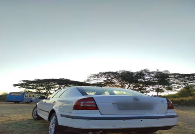 https://images10.gaadi.com/usedcar_image/4487668/original/d791000d-1354-4bf2-b929-55e887326fc4.?imwidth=6402