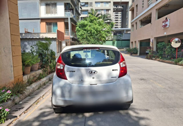 https://images10.gaadi.com/usedcar_image/4487831/original/4c0c137e-656b-4e2b-a3b5-84a420980699.?imwidth=6401