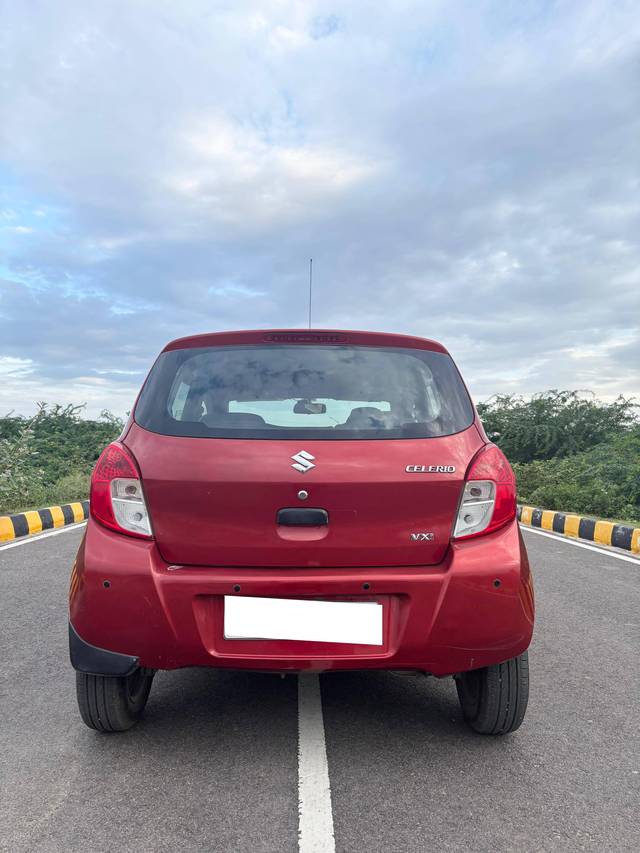 https://images10.gaadi.com/usedcar_image/4487866/original/processed_f5cad43a0419eea6cd4554eb52ca1c63.jpg?imwidth=6401