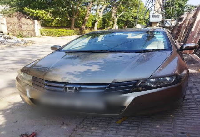 https://images10.gaadi.com/usedcar_image/4488018/original/1750a85b-354c-4087-b1a2-34fb790b8a1d.?imwidth=6400
