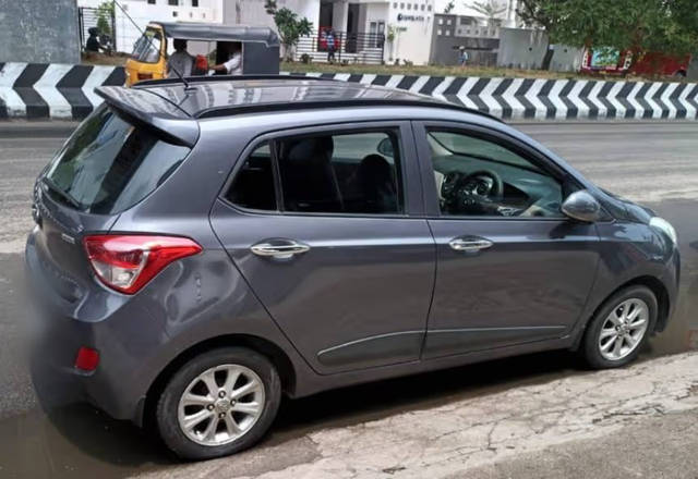 https://images10.gaadi.com/usedcar_image/4488058/original/2e5908f1-0067-4525-982e-6eaa5084ee47.?imwidth=6400