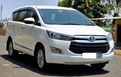 Toyota Innova Crysta 2.4 G MT BSIV
