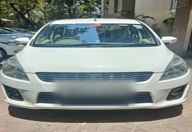 https://images10.gaadi.com/usedcar_image/4488372/original/6355836f-fbb8-4149-81af-e450abe7e4cb.?imwidth=6400