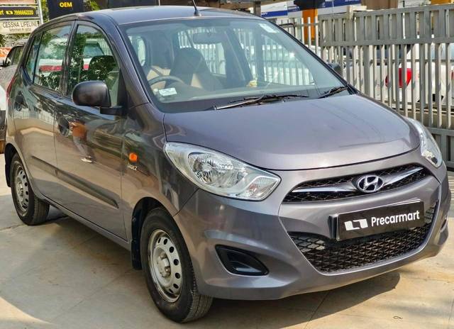 https://images10.gaadi.com/usedcar_image/4488479/original/processed_7aef817ea20f7d76f6742cb13790656d.jpeg?imwidth=6400