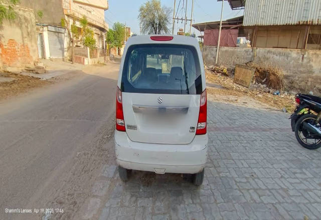 https://images10.gaadi.com/usedcar_image/4488553/original/66d81dbe-d464-4a58-95af-5ebd617b5b14.?imwidth=6401
