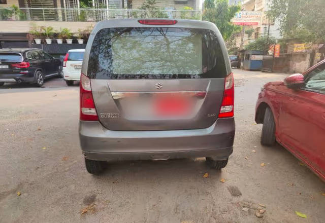https://images10.gaadi.com/usedcar_image/4488652/original/b33e5413-ddf5-4563-a060-afae02dae8a2.?imwidth=6401