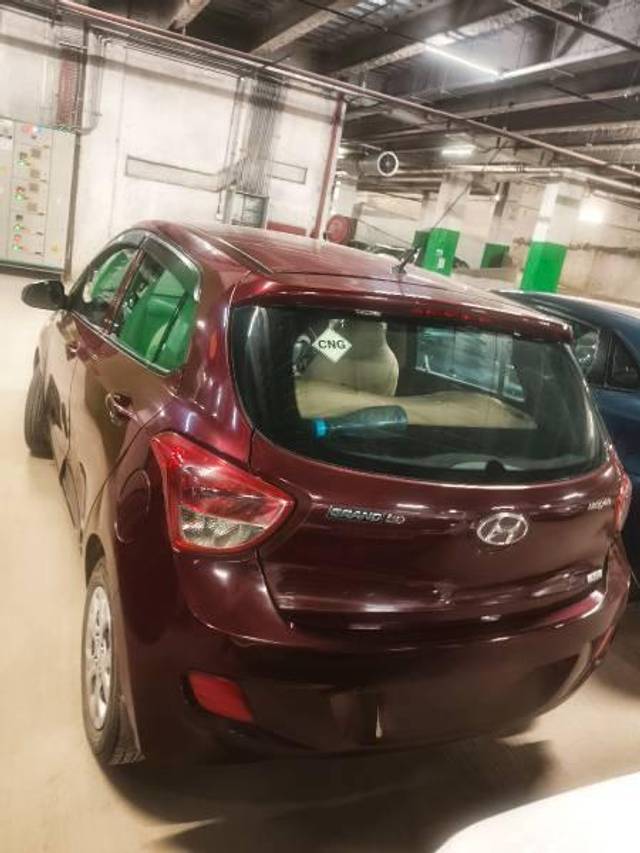 https://images10.gaadi.com/usedcar_image/4488778/original/processed_f7958df7-e6f9-48ee-8b8d-cc2a26326ede.jpg?imwidth=6401