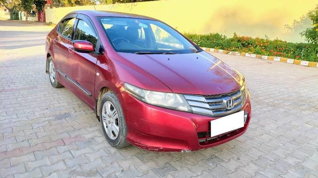 https://images10.gaadi.com/usedcar_image/4488807/original/processed_c84afdb7-7e70-4920-ab7f-1a098ecfe943.jpg?imwidth=6400