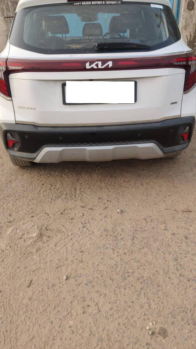 https://images10.gaadi.com/usedcar_image/4488848/original/processed_e2360ff8-3ecc-49e9-aa2d-fe2bb3a8be43.jpg?imwidth=6401