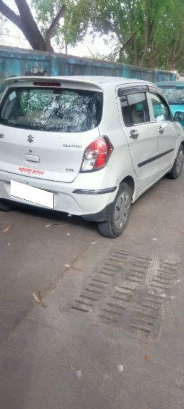 https://images10.gaadi.com/usedcar_image/4489226/original/processed_42003945-9b08-4436-9a48-867db022154b.jpg?imwidth=6402