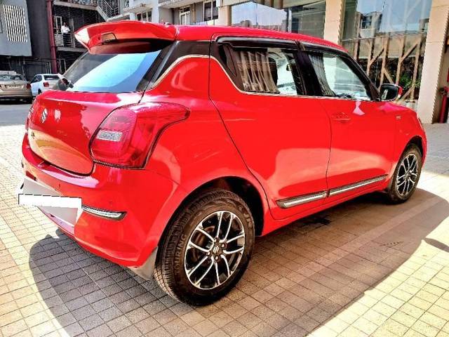 https://images10.gaadi.com/usedcar_image/4489381/original/processed_ebee4a5a-d0cc-4b8d-aa77-4d0b8dc219e2.jpg?imwidth=6402