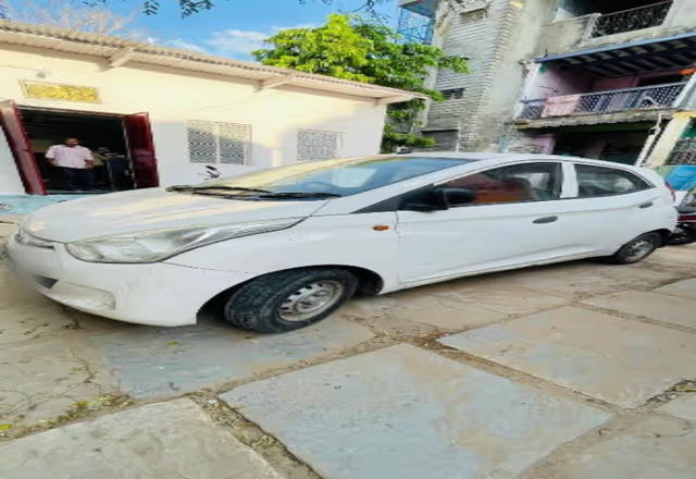 https://images10.gaadi.com/usedcar_image/4489434/original/c89d8a05-3a87-4764-9c1c-c28c449aea4d.?imwidth=6400