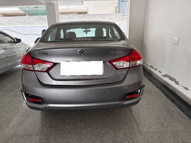 https://images10.gaadi.com/usedcar_image/4489640/original/processed_a662b0bc-b8ea-4f29-b2fe-772e123efc81.jpg?imwidth=6401