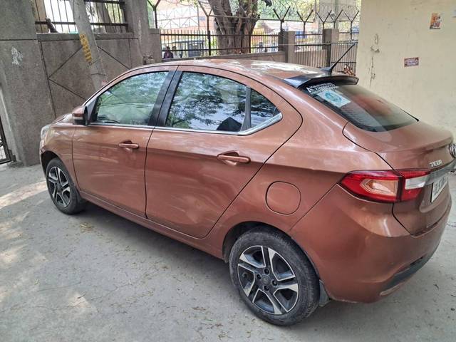 https://images10.gaadi.com/usedcar_image/4489664/original/processed_8958df95-2dc5-4ae3-8904-6fd1608fdda9.jpg?imwidth=6402