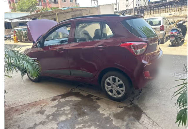 https://images10.gaadi.com/usedcar_image/4489835/original/b1fd31a8-4861-4056-be1d-4a1176df5e5e.?imwidth=6400
