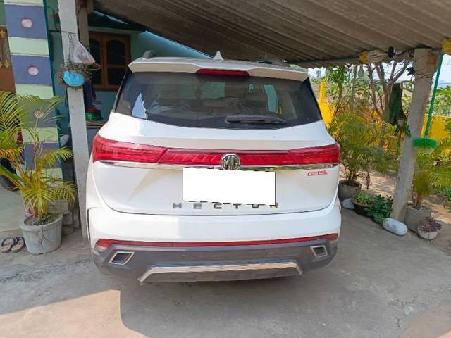https://images10.gaadi.com/usedcar_image/4489899/original/processed_97ec4f39-9844-47d7-954f-60e759f43c44.jpg?imwidth=6400
