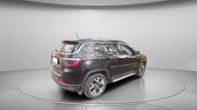 https://images10.gaadi.com/usedcar_image/4489969/original/processed_0af95e22-7ed2-4db6-a584-af4e87b48d9f.jpeg?imwidth=6401