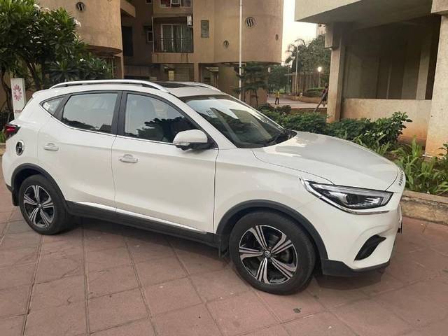 https://images10.gaadi.com/usedcar_image/4489992/original/processed_9fb301ef-6557-4abb-9017-b1752683b310.jpg?imwidth=6400