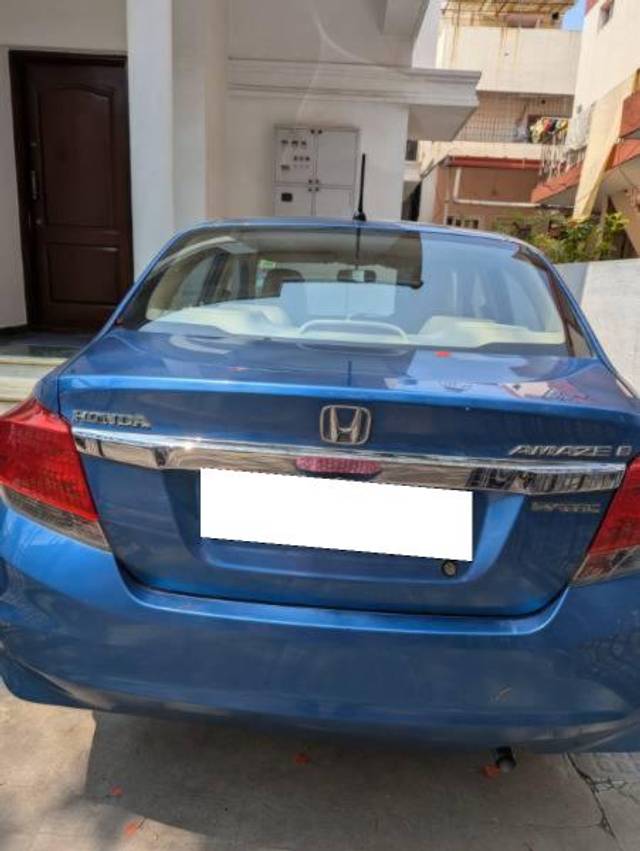 https://images10.gaadi.com/usedcar_image/4490091/original/processed_3ce98170-b555-4c2d-9a3a-50d4c32363c2.jpg?imwidth=6402