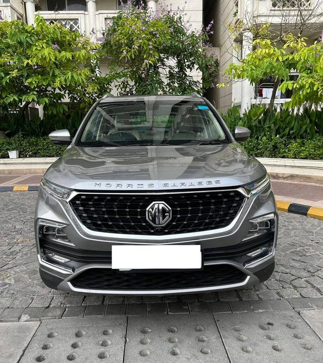 https://images10.gaadi.com/usedcar_image/4490114/original/processed_15462a68e9537a9833f51166c9fb040e.jpg?imwidth=6400
