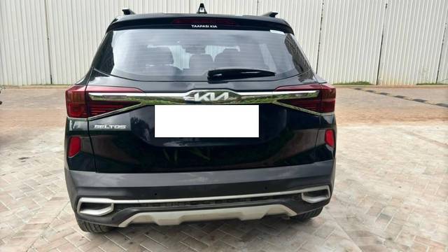 https://images10.gaadi.com/usedcar_image/4490117/original/processed_5ed1b7a4-8d2c-476b-8d5a-4a545195e98b.jpg?imwidth=6402