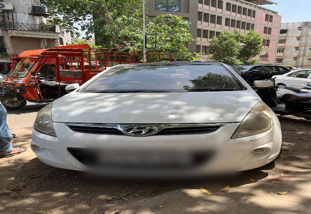 https://images10.gaadi.com/usedcar_image/4490221/original/11a6b601-1f75-4be0-a991-a00bc404585c.?imwidth=6400