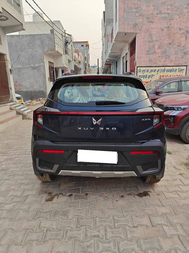 https://images10.gaadi.com/usedcar_image/4490458/original/processed_0a4b2d05-c29b-44ce-b5d1-5afdd5df96af.jpg?imwidth=6401