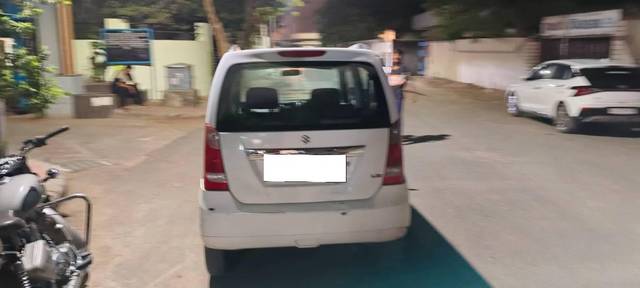 https://images10.gaadi.com/usedcar_image/4490620/original/processed_10b960b3-889c-4535-87b2-1bdd0711aeeb.jpg?imwidth=6402