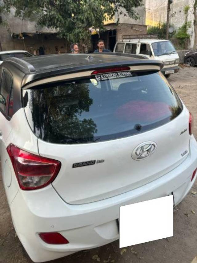 https://images10.gaadi.com/usedcar_image/4490625/original/processed_1c3adcaf-8a95-406d-9709-d947304fc6f7.jpg?imwidth=6401