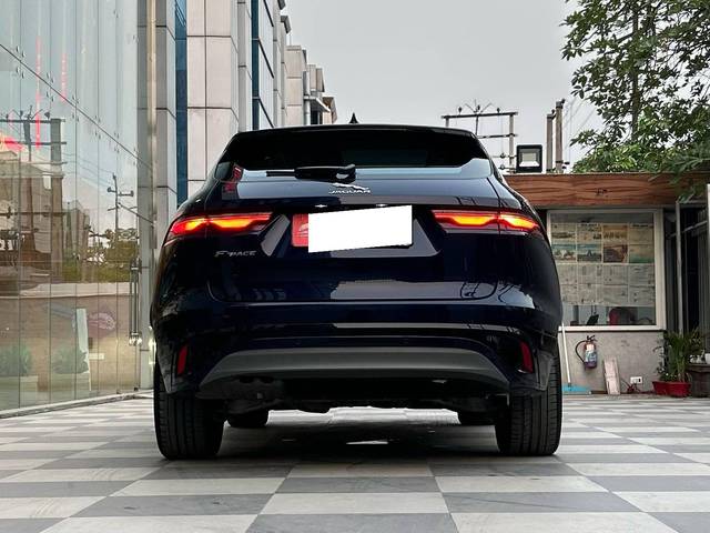 https://images10.gaadi.com/usedcar_image/4490709/original/processed_2b94d32ed01b069879a0cba18065fe0a.jpg?imwidth=6402