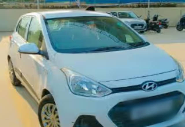 https://images10.gaadi.com/usedcar_image/4491107/original/4e6fc2ff-8789-46f4-889b-e6c0654edbf5.?imwidth=6401