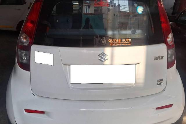 https://images10.gaadi.com/usedcar_image/4491110/original/processed_0672292a-0698-4d0b-8e31-d33e85d44557.jpg?imwidth=6402
