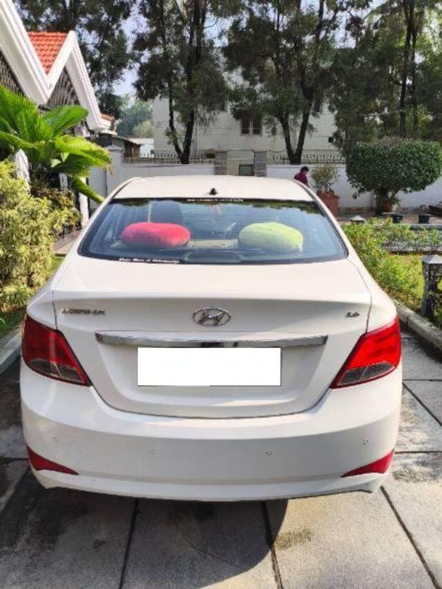 https://images10.gaadi.com/usedcar_image/4491295/original/processed_18ff3872-8ea5-43bf-b066-9441f3b52a97.jpg?imwidth=6402