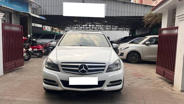 https://images10.gaadi.com/usedcar_image/4491362/original/processed_07dfe0e53731c7d244c8320026a97e70.jpeg?imwidth=6400