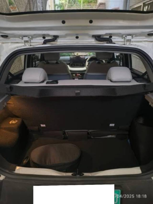 https://images10.gaadi.com/usedcar_image/4491444/original/processed_0adac6d9-afa6-4154-a0f6-65db31083267.jpg?imwidth=6401